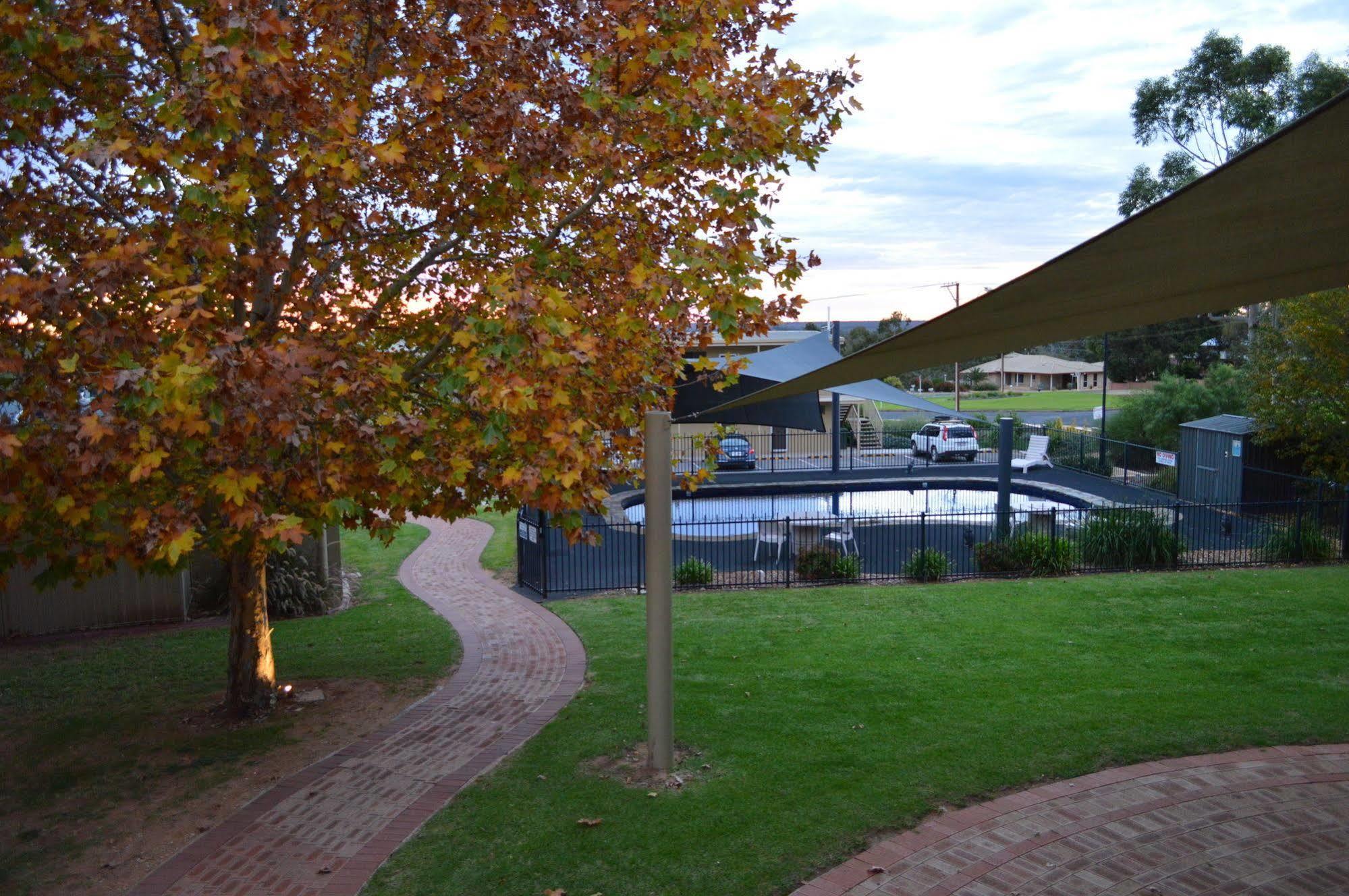 Loxton Community Hotel Motel Exterior foto